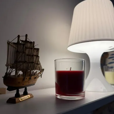 House With A Terrace Overlooking The Sea *