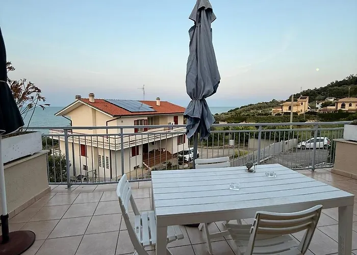 House With A Terrace Overlooking The Sea Apartmán