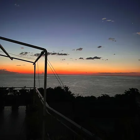 House With A Terrace Overlooking The Sea Appartement