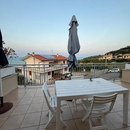 House With A Terrace Overlooking The Sea Lejlighed